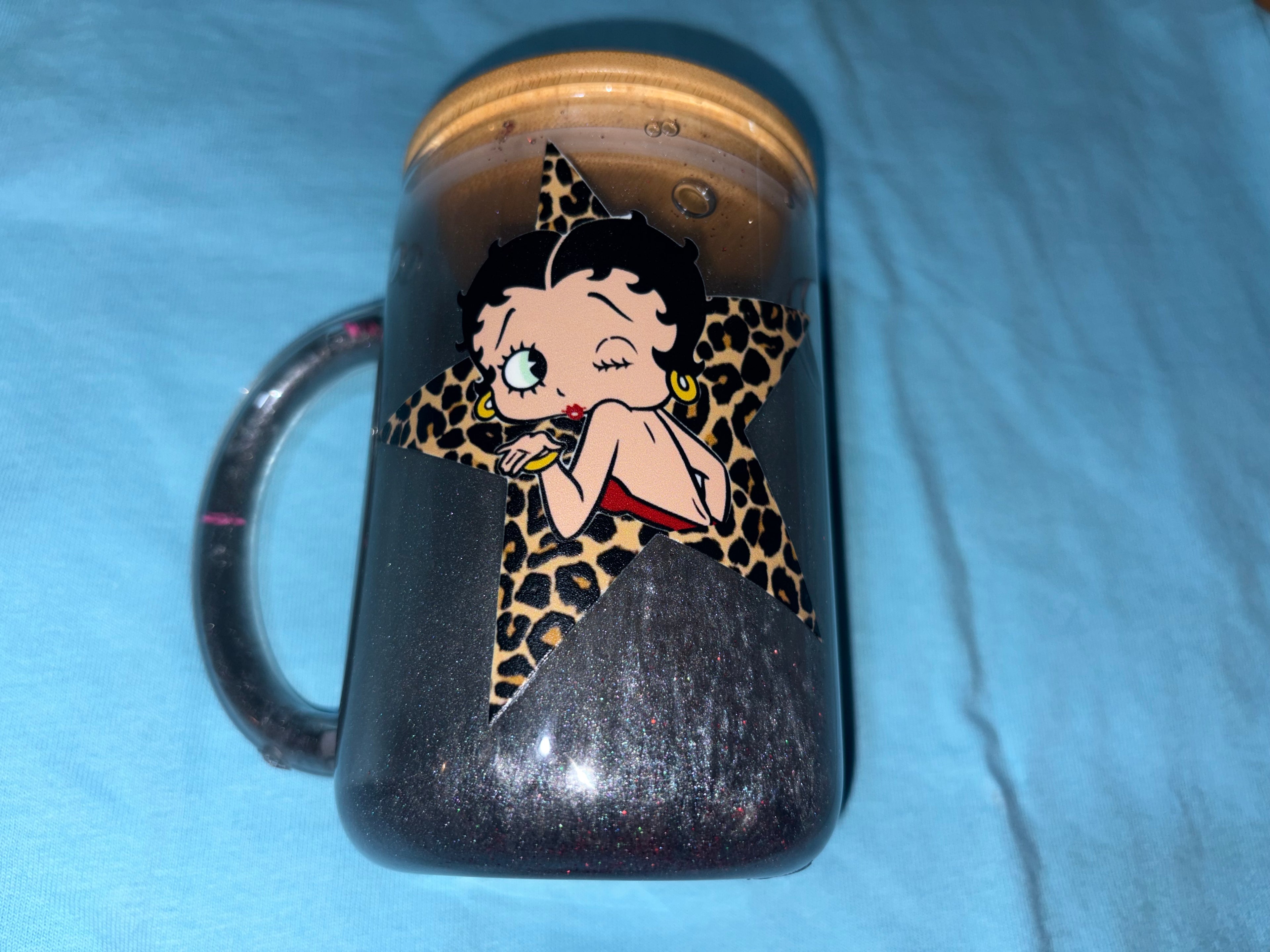 Glass tumblers mugs snowglobe